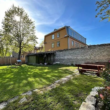 Garden Next To Telliskivi & Old Town Apartamento *